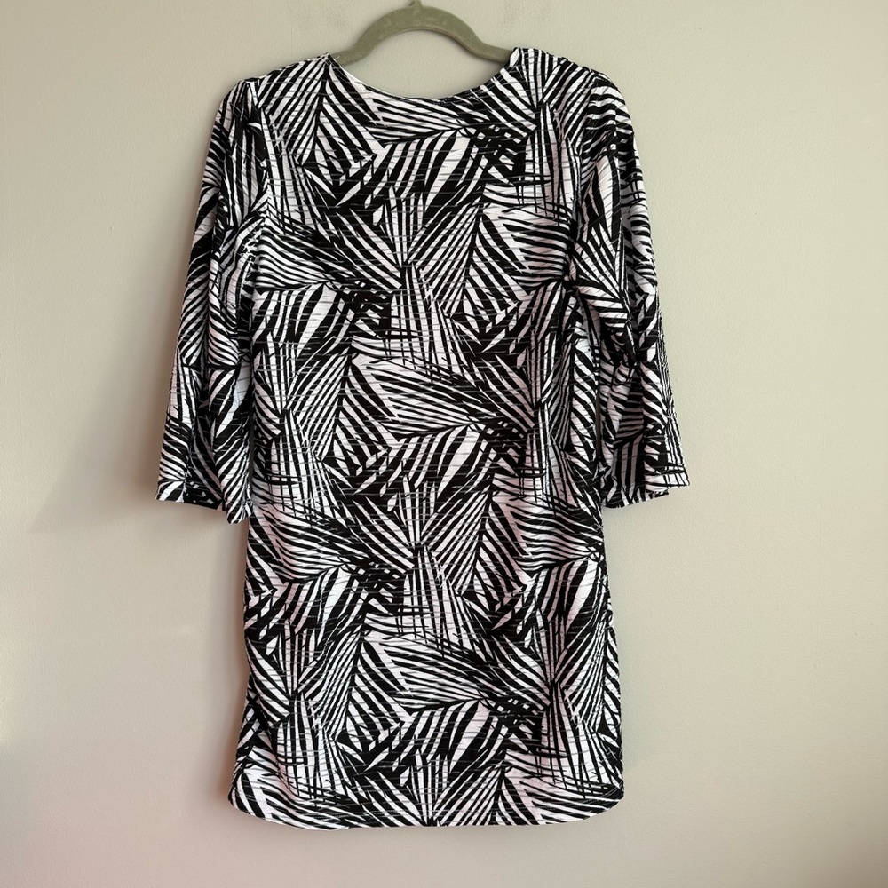 Portocruz Black and White Patterned Cover Up - Picture 2 of 3